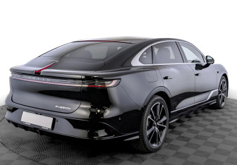 Новый Voyah Passion 2026 (2 фото)