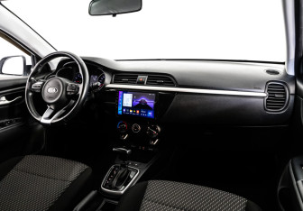 Подержанный автомобиль Kia Rio Sedan 2020 года (9 фото)