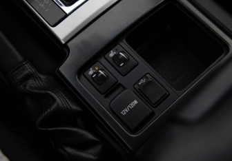 Подержанный автомобиль Toyota Land Cruiser Prado 2016 года (12 фото)