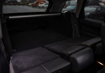 Подержанный автомобиль Land Rover Range Rover Sport 2016 года (31 фото)