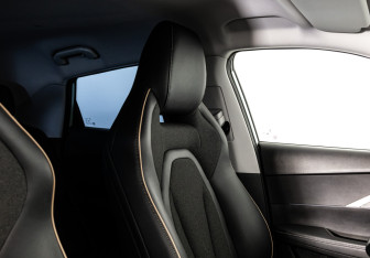 Подержанный автомобиль Omoda C5 2024 года (20 фото)