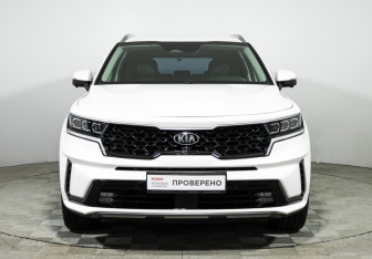 Подержанный автомобиль Kia Sorento 2021 года (2 фото)
