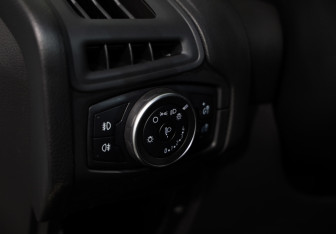 Подержанный автомобиль Ford Focus Sedan 2017 года (16 фото)