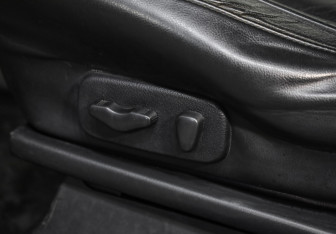 Подержанный автомобиль Nissan X-Trail 2006 года (17 фото)