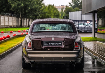 Подержанный автомобиль Rolls-Royce Phantom Sedan 2008 года (7 фото)