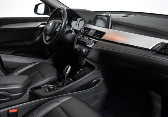 Подержанный автомобиль BMW X2 2019 года (13 фото)