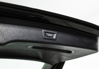 Подержанный автомобиль BMW X3 2014 года (22 фото)