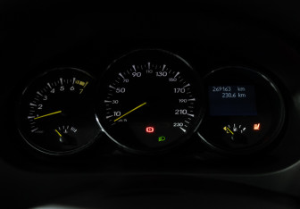 Подержанный автомобиль Renault Megane Hatchback 2011 года (12 фото)