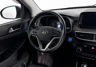 Подержанный автомобиль Hyundai Tucson 2018 года (15 фото)