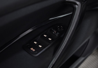 Подержанный автомобиль Citroen C5 Sedan 2010 года (17 фото)