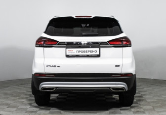 Подержанный автомобиль Geely Atlas Pro 2023 года (6 фото)