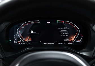Подержанный автомобиль BMW X4 2020 года (25 фото)