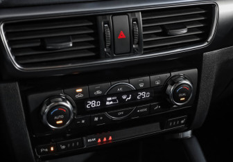 Подержанный автомобиль Mazda CX-5 2017 года (18 фото)