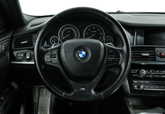 Подержанный автомобиль BMW X4 2015 года (22 фото)