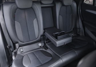 Подержанный автомобиль BMW X1 2019 года (27 фото)