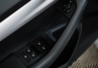 Подержанный автомобиль Skoda Octavia Liftback 2020 года (3 фото)