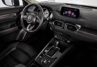 Подержанный автомобиль Mazda CX-5 2022 года (9 фото)