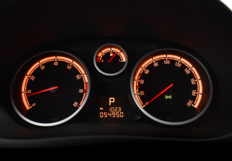 Подержанный автомобиль Opel Corsa 2013 года (19 фото)