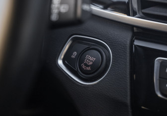 Подержанный автомобиль BMW X1 2019 года (18 фото)