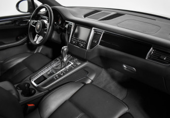 Подержанный автомобиль Porsche Macan 2014 года (13 фото)