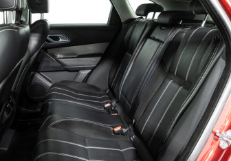 Подержанный автомобиль Land Rover Range Rover Velar 2018 года (10 фото)