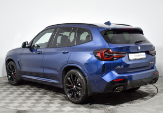 Подержанный автомобиль BMW X3 2023 года (7 фото)