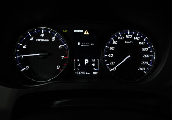 Подержанный автомобиль Mitsubishi Outlander 2014 года (12 фото)