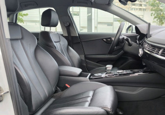 Подержанный автомобиль Audi A4 Sedan 2015 года (17 фото)