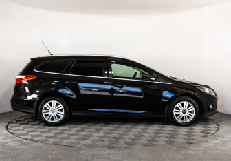 Подержанный автомобиль Ford Focus Wagon 2012 года (4 фото)
