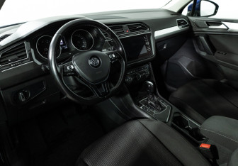 Подержанный автомобиль Volkswagen Tiguan 2019 года (11 фото)