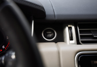 Подержанный автомобиль Land Rover Range Rover 2019 года (24 фото)