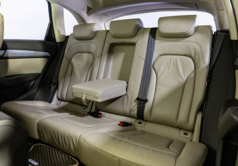 Подержанный автомобиль Audi Q5 2012 года (22 фото)