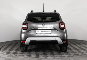 Подержанный автомобиль Renault Duster 2021 года (6 фото)