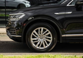 Подержанный автомобиль Volkswagen Touareg 2018 года (10 фото)