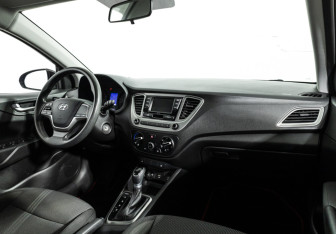 Подержанный автомобиль Hyundai Solaris Sedan 2021 года (9 фото)