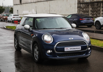 Подержанный автомобиль MINI Hatch 2016 года (5 фото)