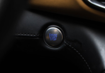 Подержанный автомобиль Hyundai Santa Fe 2022 года (14 фото)