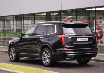 Подержанный автомобиль Cadillac XT6 2021 года (8 фото)