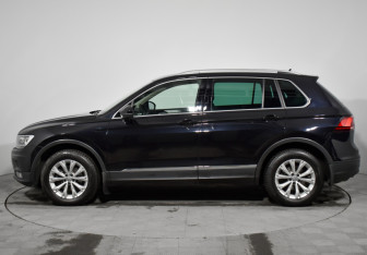 Подержанный автомобиль Volkswagen Tiguan 2017 года (8 фото)
