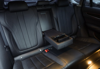 Подержанный автомобиль BMW X6 2018 года (27 фото)