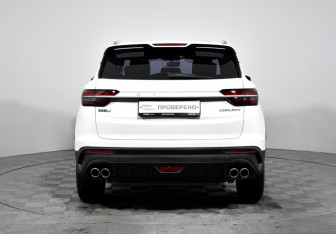 Подержанный автомобиль Geely Coolray 2023 года (6 фото)