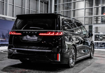 Подержанный автомобиль Voyah Dream 2023 года (6 фото)