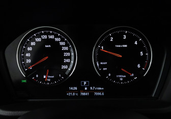 Подержанный автомобиль BMW X1 2019 года (12 фото)