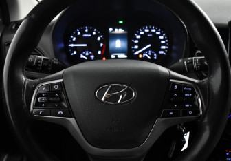Подержанный автомобиль Hyundai Solaris Sedan 2021 года (16 фото)