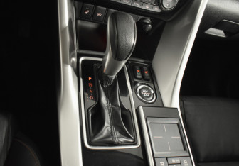 Подержанный автомобиль Mitsubishi Eclipse Cross 2019 года (16 фото)