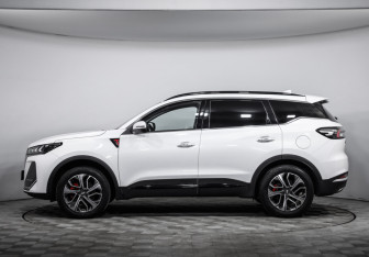 Подержанный автомобиль Chery Tiggo 7 Pro Max 2024 года (8 фото)