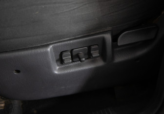 Подержанный автомобиль Jeep Grand Cherokee 2004 года (18 фото)