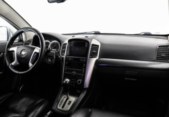 Подержанный автомобиль Chevrolet Captiva 2008 года (9 фото)
