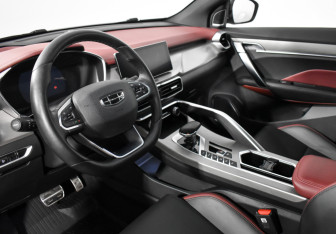 Подержанный автомобиль Geely Coolray 2023 года (9 фото)