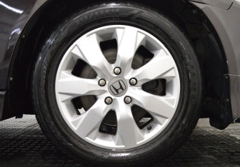 Подержанный автомобиль Honda Accord Sedan 2006 года (9 фото)